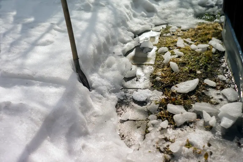 Essential Snow Removal Tips For Maintaining Painted Surfaces in Middle River MD
